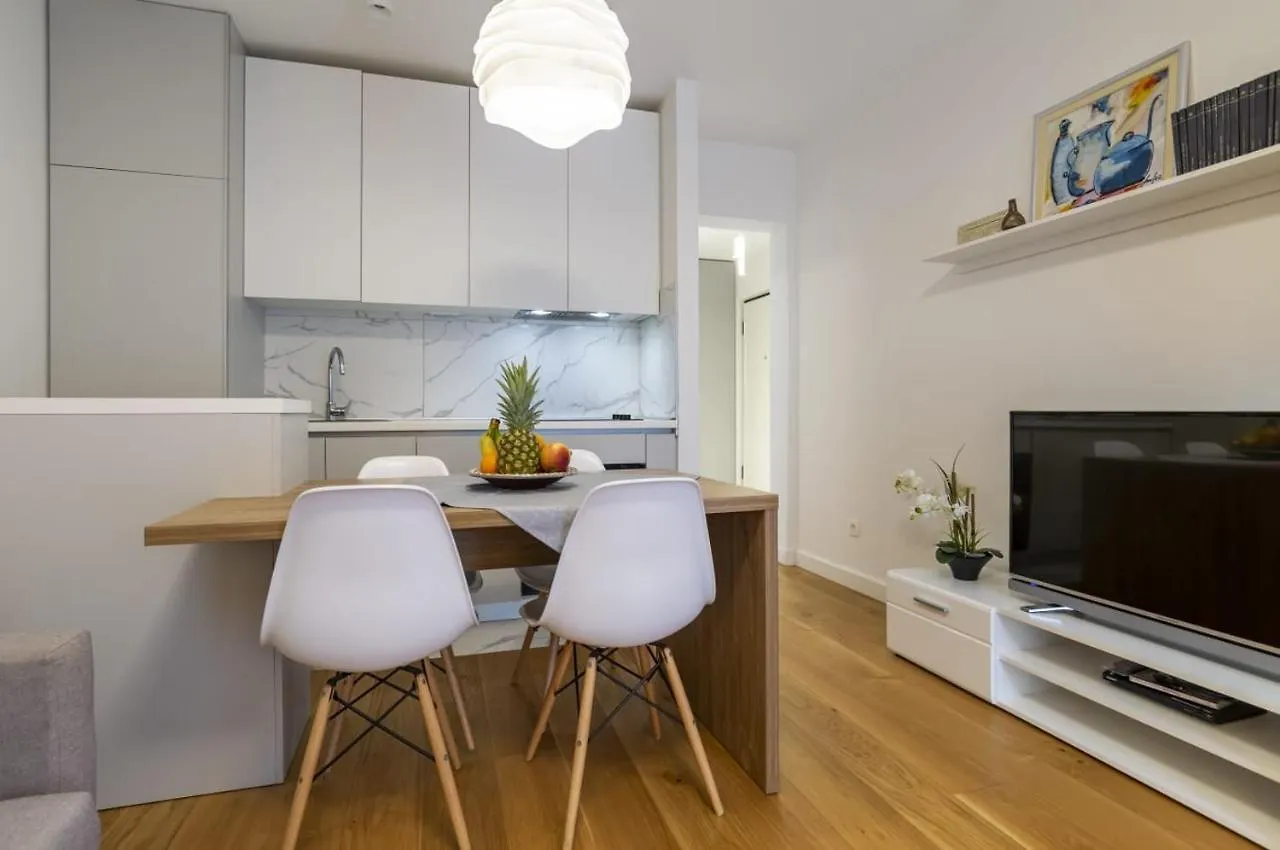 הקונטקטים של Luxury Apartment Lionessa